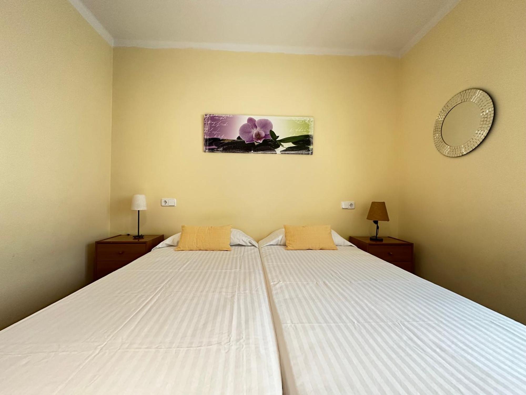 Agi Llotja Plazza Daire Roses Dış mekan fotoğraf